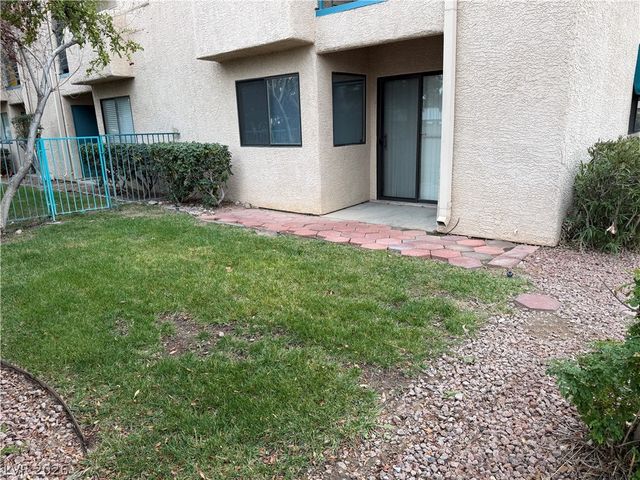 2140 Pinetop Lane 101, Las Vegas, NV 89119