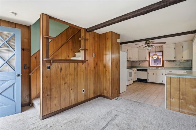 12 Robert Avenue, Portsmouth, RI 02871