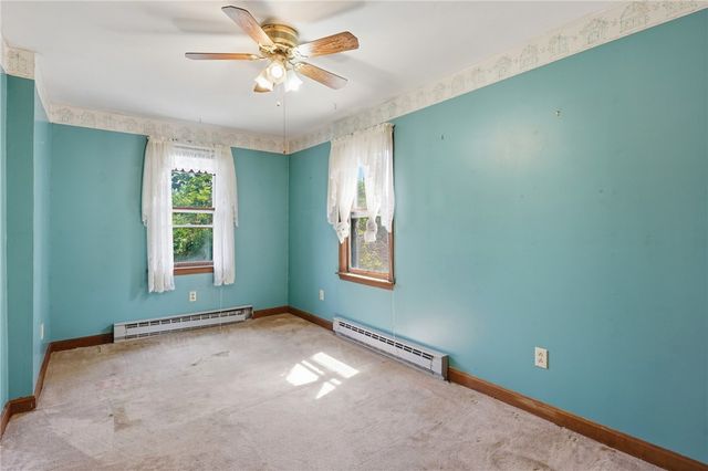12 Robert Avenue, Portsmouth, RI 02871