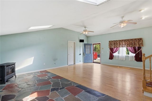 12 Robert Avenue, Portsmouth, RI 02871