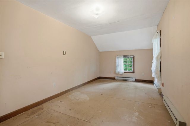12 Robert Avenue, Portsmouth, RI 02871