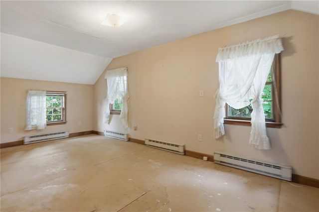 12 Robert Avenue, Portsmouth, RI 02871