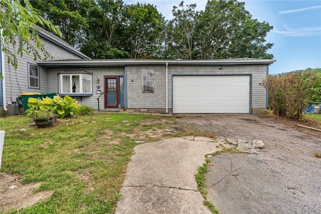 12 Robert Avenue, Portsmouth, RI 02871
