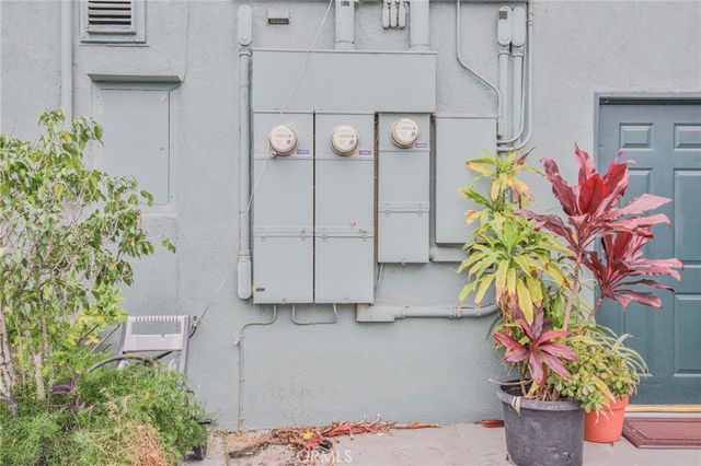 5221 E Beverly Boulevard, Los Angeles, CA 90022