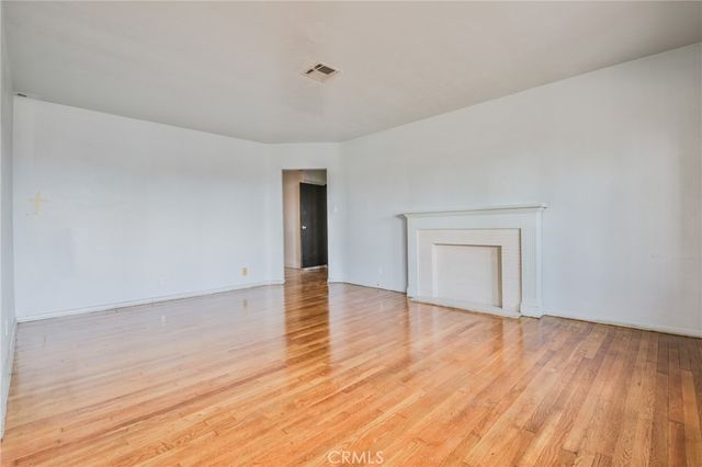 5221 E Beverly Boulevard, Los Angeles, CA 90022