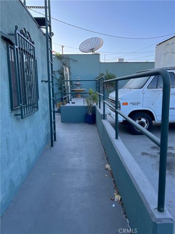 5221 E Beverly Boulevard, Los Angeles, CA 90022