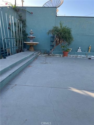 5221 E Beverly Boulevard, Los Angeles, CA 90022