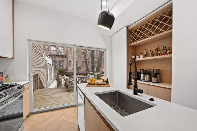 18.5 HIGHLAND AVE, Jc, Journal Square, NJ 07306