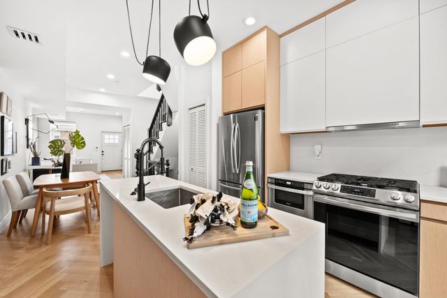 18.5 HIGHLAND AVE, Jc, Journal Square, NJ 07306