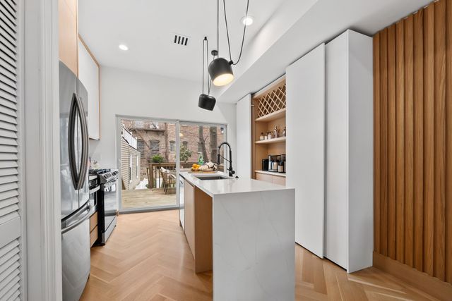 18.5 HIGHLAND AVE, Jc, Journal Square, NJ 07306