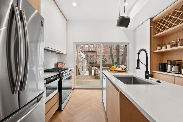 18.5 HIGHLAND AVE, Jc, Journal Square, NJ 07306