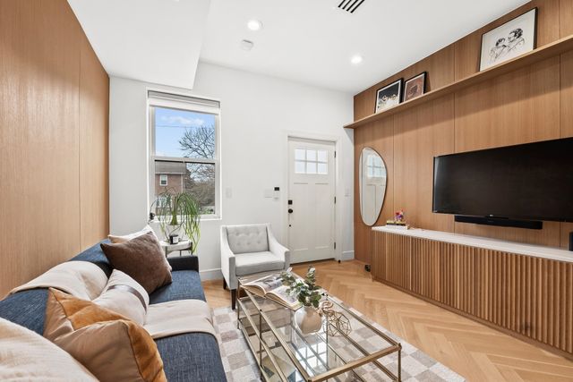 18.5 HIGHLAND AVE, Jc, Journal Square, NJ 07306