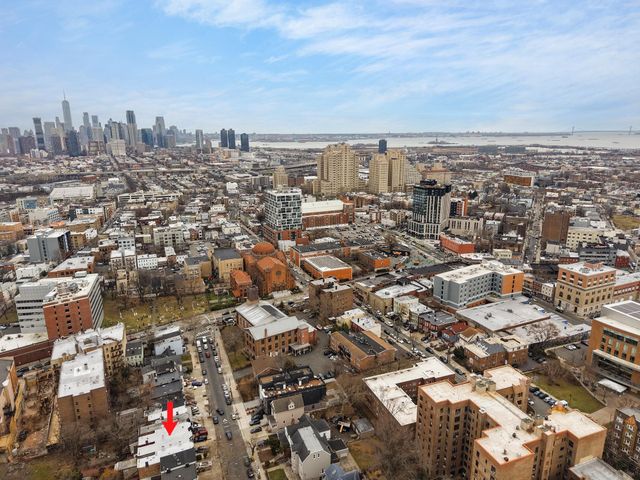 18.5 HIGHLAND AVE, Jc, Journal Square, NJ 07306