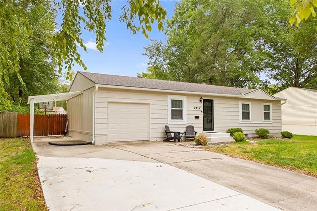 9219 W 100th Street, Overland Park, KS 66212