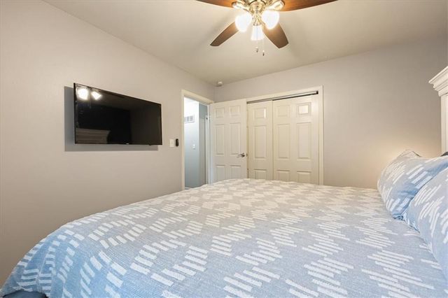9219 W 100th Street, Overland Park, KS 66212