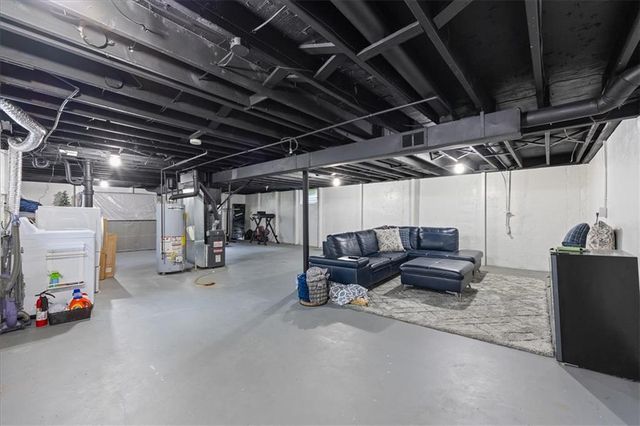 9219 W 100th Street, Overland Park, KS 66212
