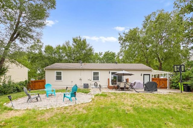 9219 W 100th Street, Overland Park, KS 66212