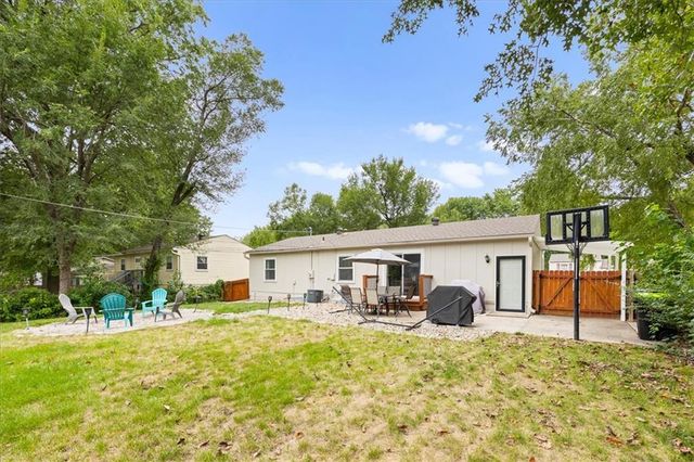 9219 W 100th Street, Overland Park, KS 66212
