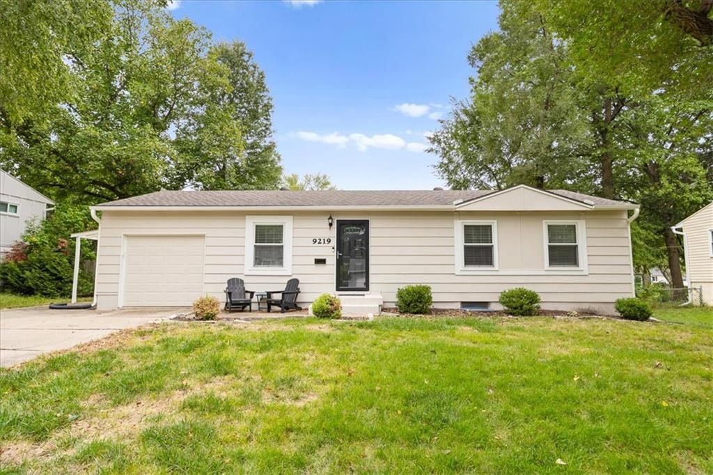9219 W 100th Street, Overland Park, KS 66212