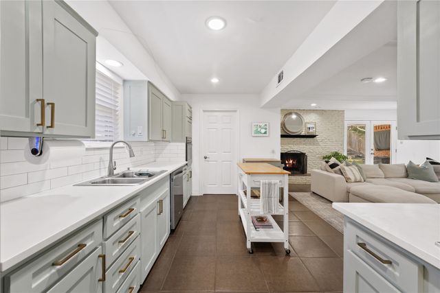 2551 El Cerrito Drive, Dallas, TX 75228