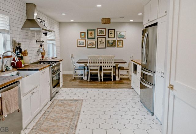 3010 Broadmoor Drive, Sugar Land, TX 77478