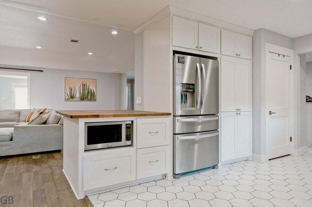 3010 Broadmoor Drive, Sugar Land, TX 77478