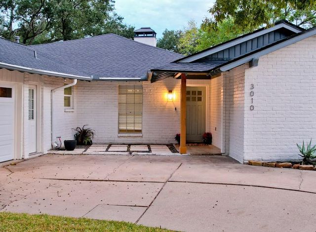 3010 Broadmoor Drive, Sugar Land, TX 77478