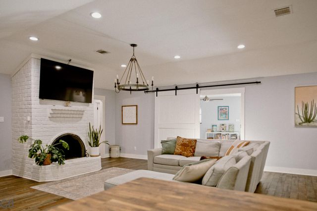 3010 Broadmoor Drive, Sugar Land, TX 77478