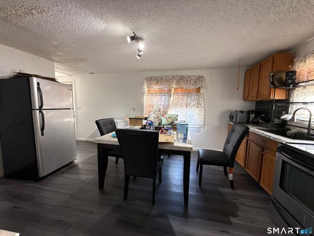 27-29 McLaughlin Terrace, Derby, CT 06418