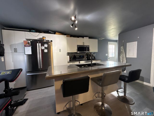 27-29 McLaughlin Terrace, Derby, CT 06418