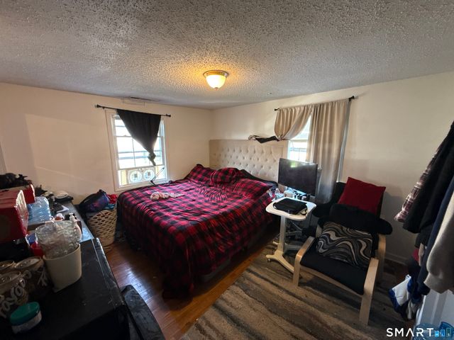 27-29 McLaughlin Terrace, Derby, CT 06418