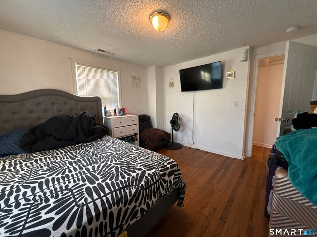 27-29 McLaughlin Terrace, Derby, CT 06418