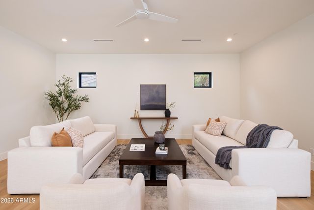 2901 E PIERSON Street, Phoenix, AZ 85016