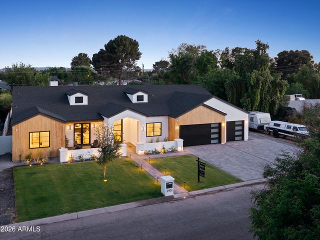 2901 E PIERSON Street, Phoenix, AZ 85016