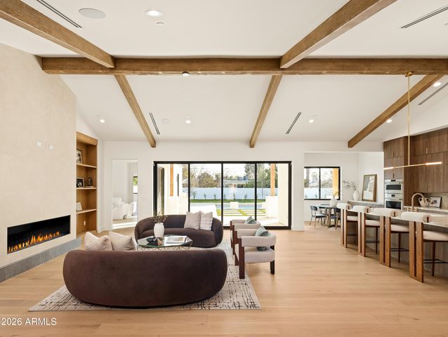 2901 E PIERSON Street, Phoenix, AZ 85016