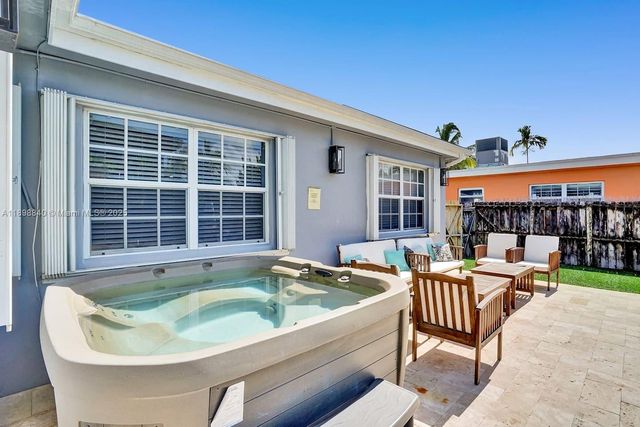 1305 Funston St, Hollywood, FL 33019
