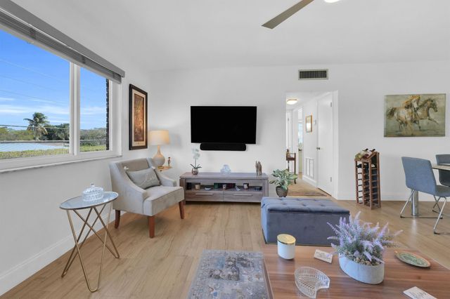 406 S Cypress Road 330, Pompano Beach, FL 33060