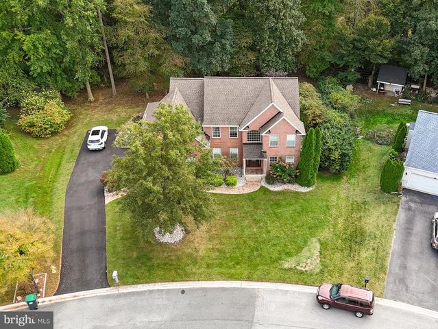 13 WHIRLAWAY DR, Bear, DE 19701
