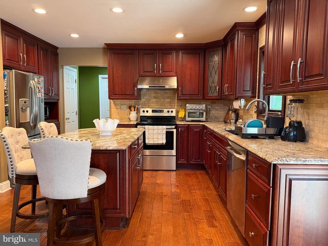 13 WHIRLAWAY DR, Bear, DE 19701
