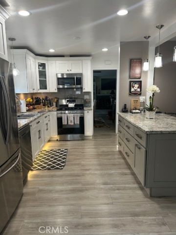 8721 Farralone, West Hills (los Angeles), CA 91304