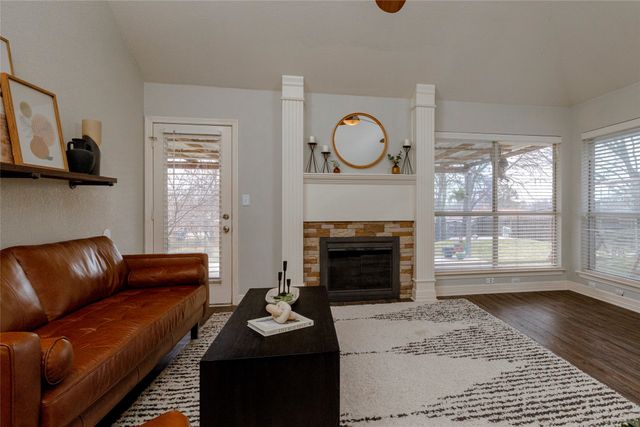 416 Hillside Drive, Aledo, TX 76008