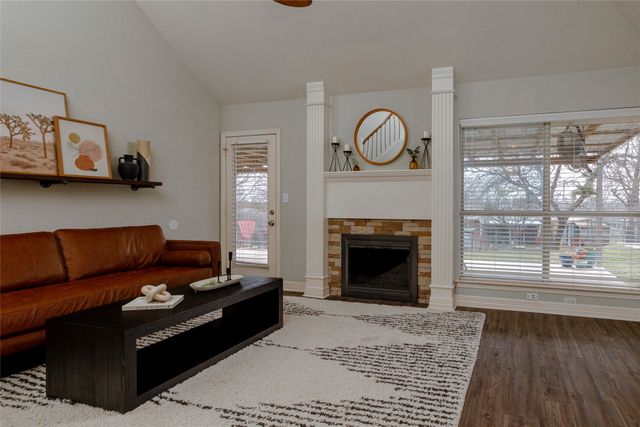 416 Hillside Drive, Aledo, TX 76008