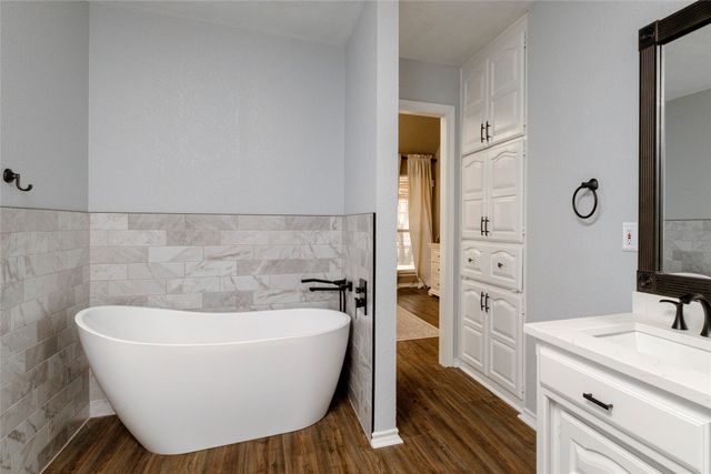 416 Hillside Drive, Aledo, TX 76008