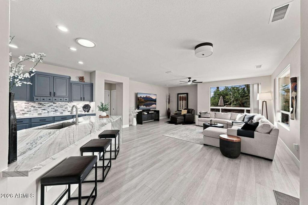 17514 N HORSESHOE Drive, Surprise, AZ 85374 — photo 4