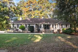 2185 Castle Lake Drive, Tyrone, GA 30290