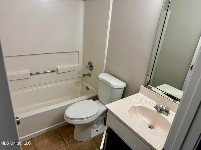 2928 Churchwell Drive, Horn Lake, MS 38637