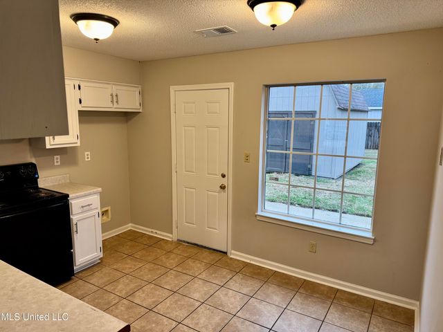 2928 Churchwell Drive, Horn Lake, MS 38637