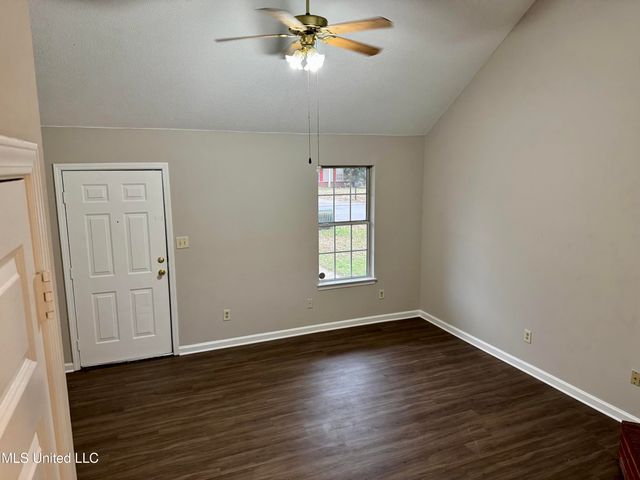 2928 Churchwell Drive, Horn Lake, MS 38637