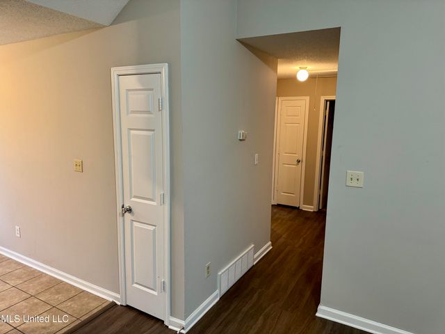 2928 Churchwell Drive, Horn Lake, MS 38637