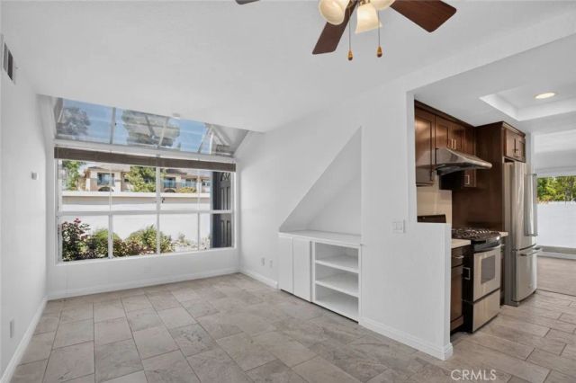 122 Almador, Irvine, CA 92614